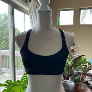 Lululemon free to be black Sports Bra size 4